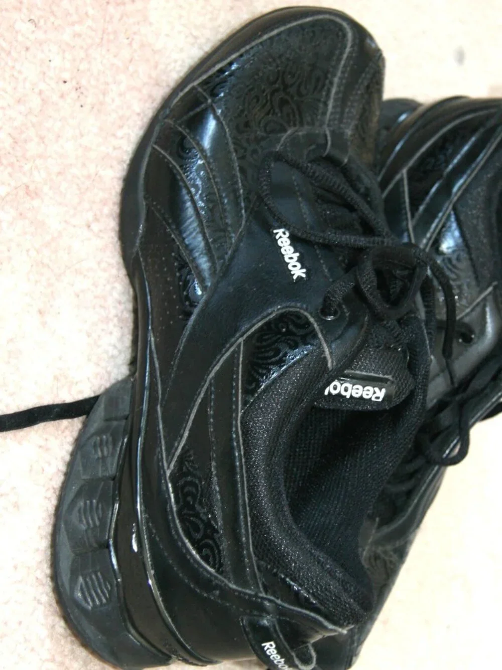 Black Reebok sneakers - Picture 1 of 5